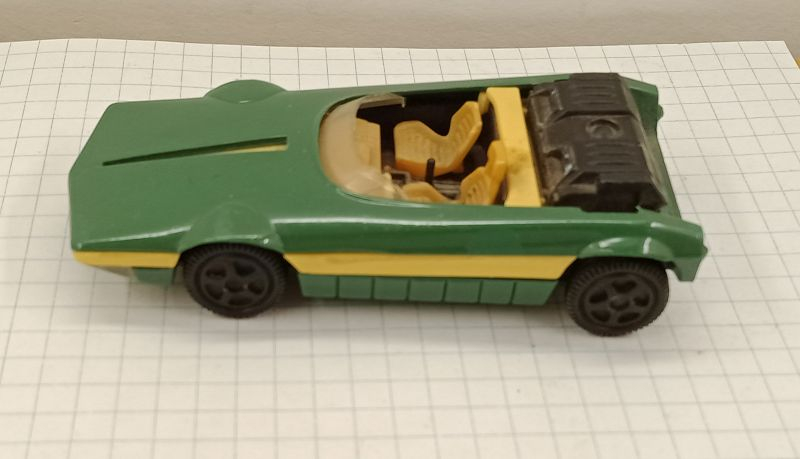 ������ ���������� ���� Bertone Runabout
