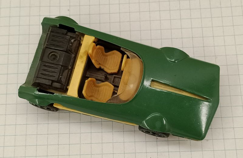 ������ ���������� ���� Bertone Runabout
