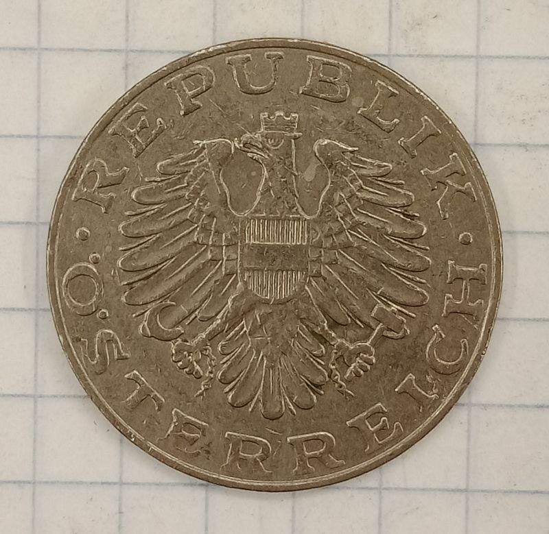 10 ��������� 1975 �������

