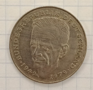 2 ����� 1990 �������� ��� � ���� �������
