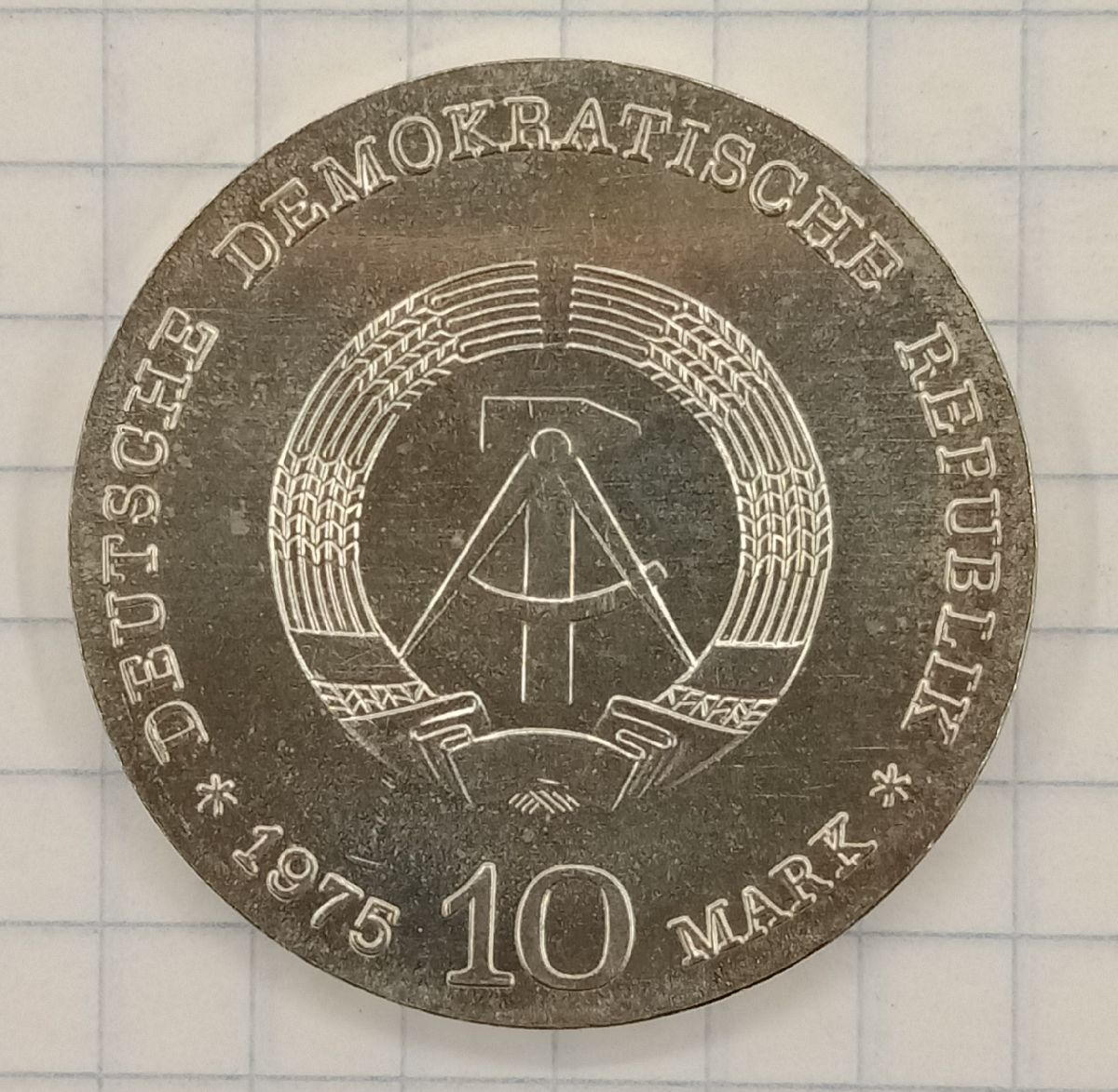 10 ����� 1975 ��� - ������� �������
